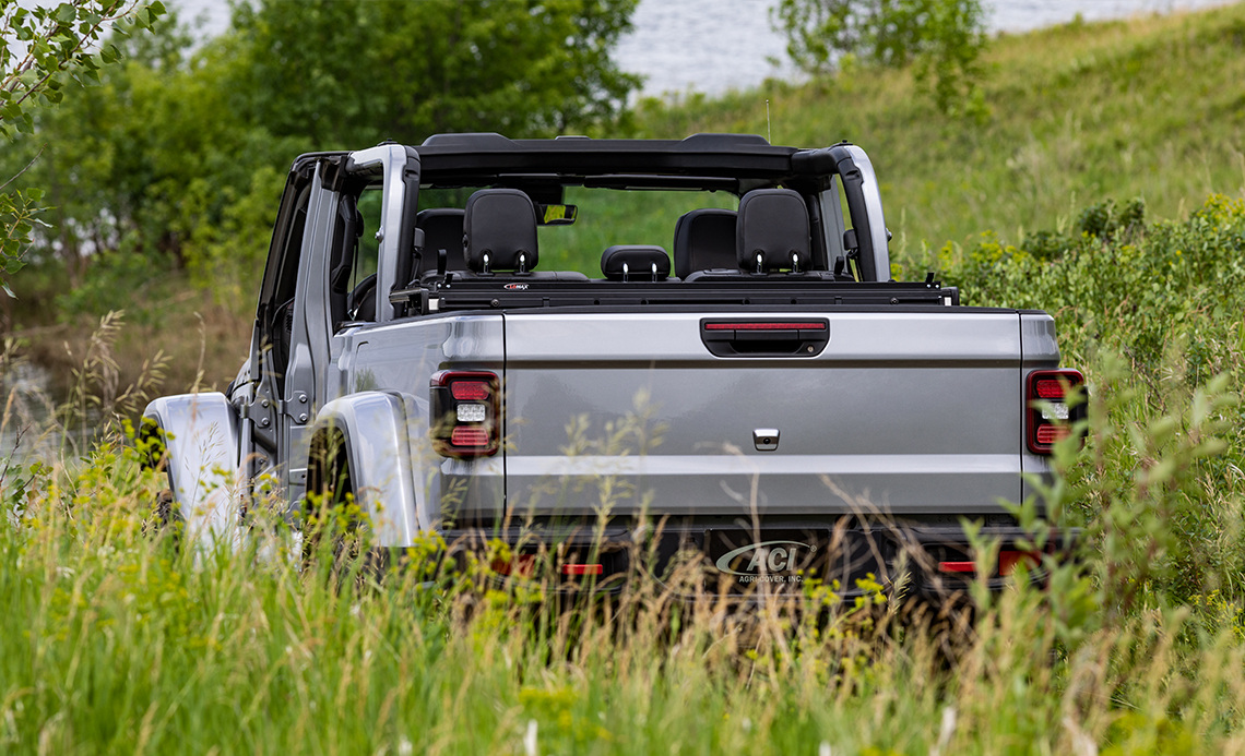 LOMAX STANCE Hard Tonneau Cover 3