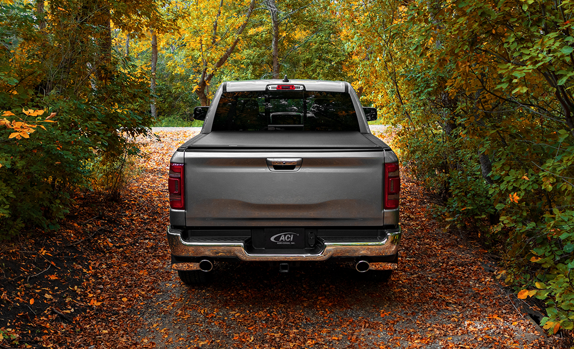 LORADO Low Profile Tonneau Cover 1