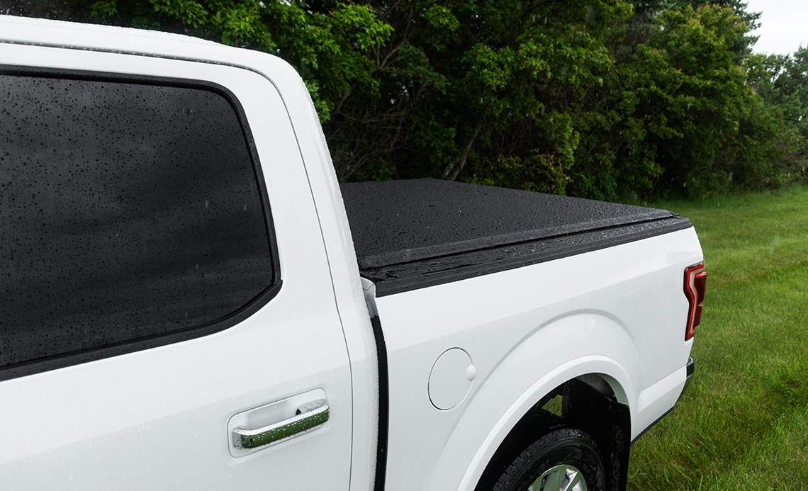 LORADO Low Profile Tonneau Cover 5