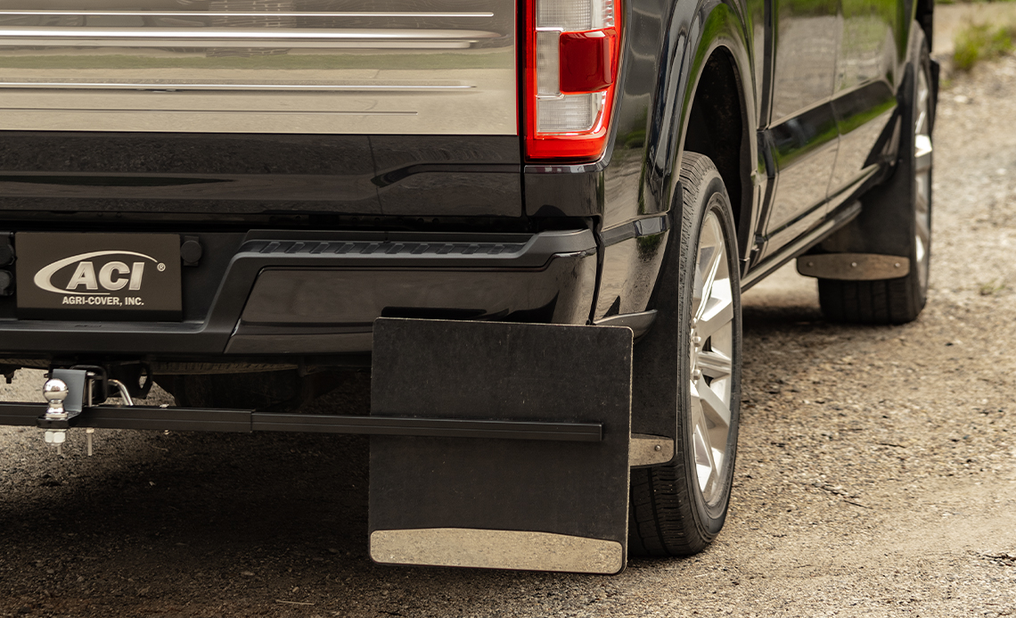 ROCTECTION Hitch Mounted Mud Flaps 1