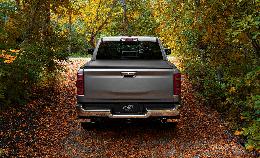 LORADO Low Profile Tonneau Cover 1